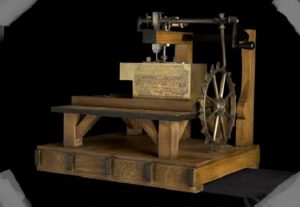 Historia de la máquina bordadora